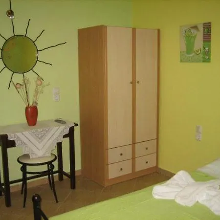 Nikolos Guest house *
